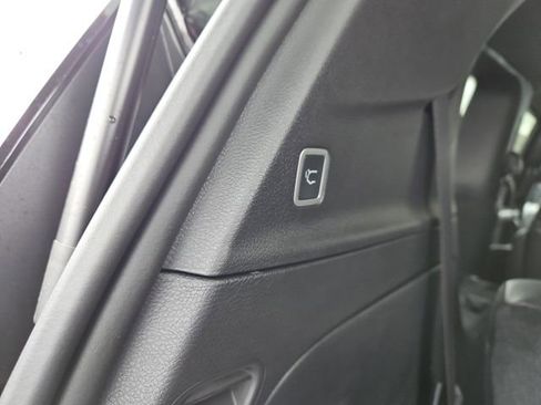 New 2026 Chrysler Pacifica Select image 12