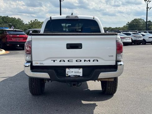 Used 2020 Toyota Tacoma TRD Off-Road AWD/4WD image 4