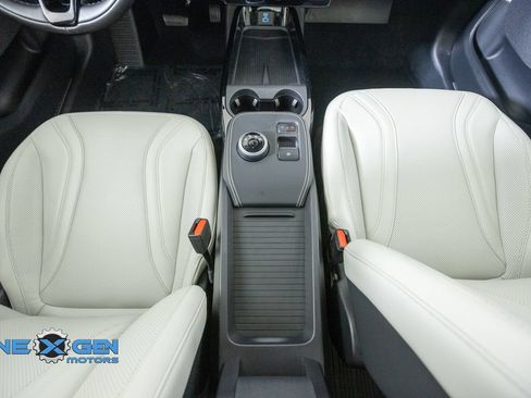 Used 2023 Ford Mustang Mach-E Premium AWD/4WD image 29