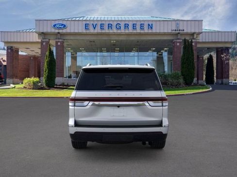 New 2024 Lincoln Navigator Reserve AWD/4WD image 5