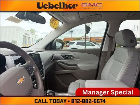 Used 2021 Chevrolet Traverse LT AWD/4WD image 25