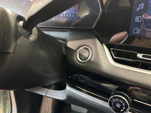 Used 2026 Chevrolet Equinox LT FWD image 21
