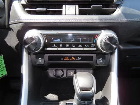 Used 2024 Toyota RAV4 LE AWD/4WD image 20