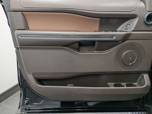 Used 2024 Ford Expedition King Ranch image 8