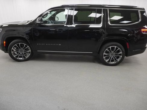 Certified 2024 Jeep Grand Wagoneer Series III w/ Rear-Seat Entertainment Group AWD/4WD image 16