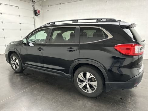 Certified 2025 Subaru Ascent Premium image 5