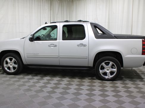 Used 2012 Chevrolet Avalanche LS w/ All-Star Edition image 30