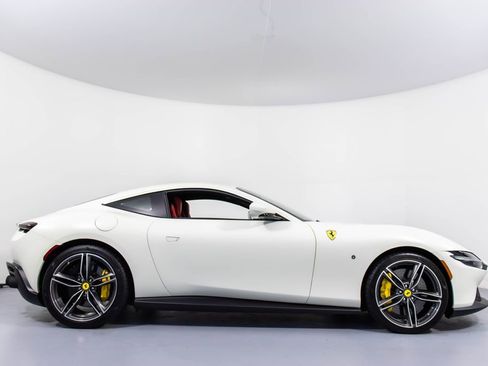 Certified 2022 Ferrari Roma image 3