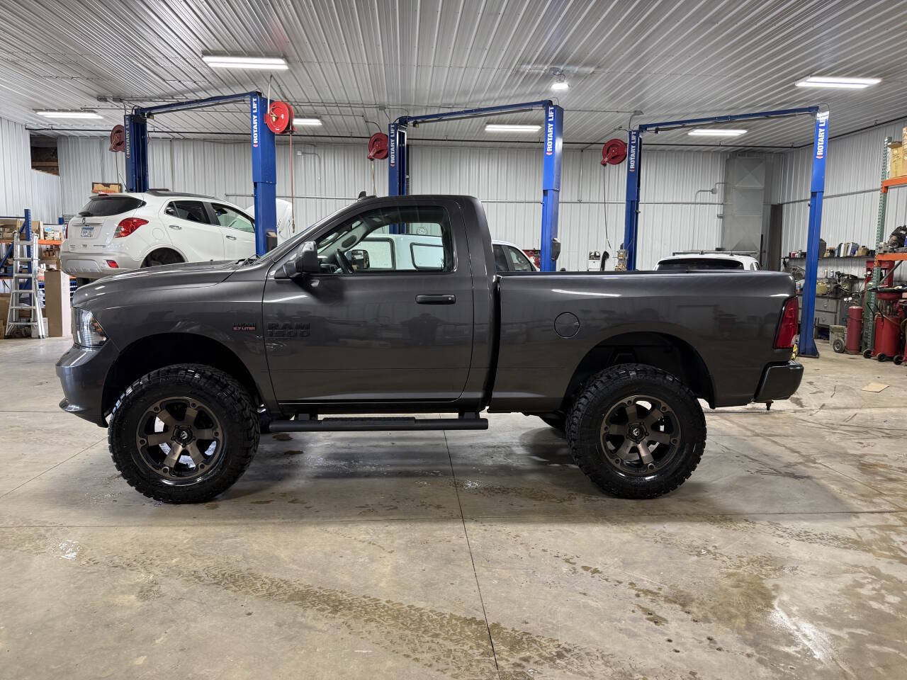 Used 2022 RAM 2500 Tradesman w/ Protection Group AWD/4WD image 40