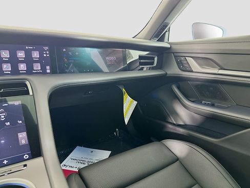 New 2025 Porsche Taycan 4S image 26