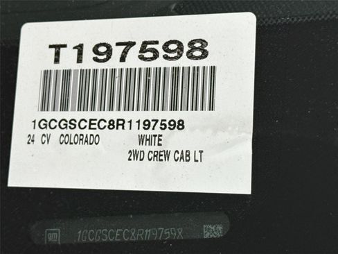 Used 2024 Chevrolet Colorado LT RWD image 43