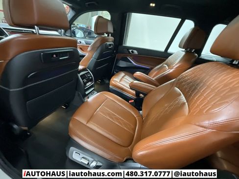 Used 2022 BMW X7 M50i image 22