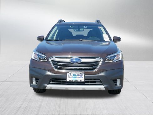 Used 2022 Subaru Outback Limited AWD/4WD image 2