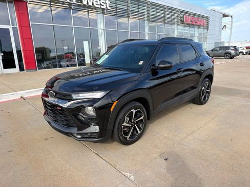 Used 2022 Chevrolet TrailBlazer RS FWD image 1
