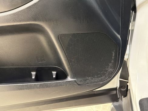Used 2019 Toyota Highlander SE FWD image 22