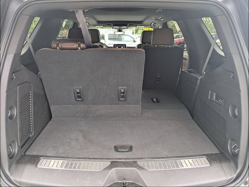 Used 2021 Chevrolet Tahoe High Country AWD/4WD image 15