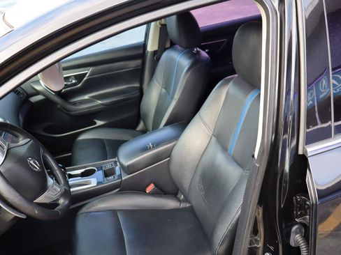 Used 2018 Nissan Altima 2.5 SR w/ SR Midnight Edition FWD image 9