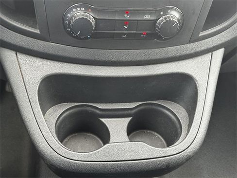 Used 2020 Mercedes-Benz Metris image 29