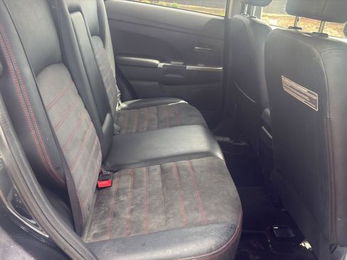 Used 2018 Mitsubishi Outlander Sport SE AWD/4WD image 18