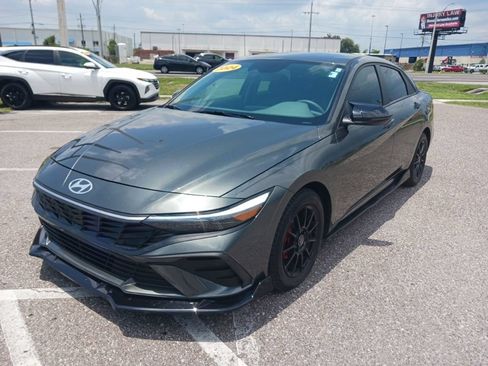 Used 2024 Hyundai Elantra SEL FWD image 7