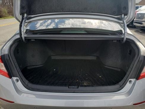 Used 2018 Honda Accord Touring image 5