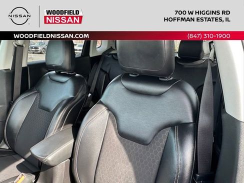 Used 2017 Jeep Compass Latitude w/ Popular Equipment Group image 30