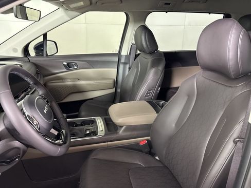 New 2026 Kia Carnival EX FWD image 18