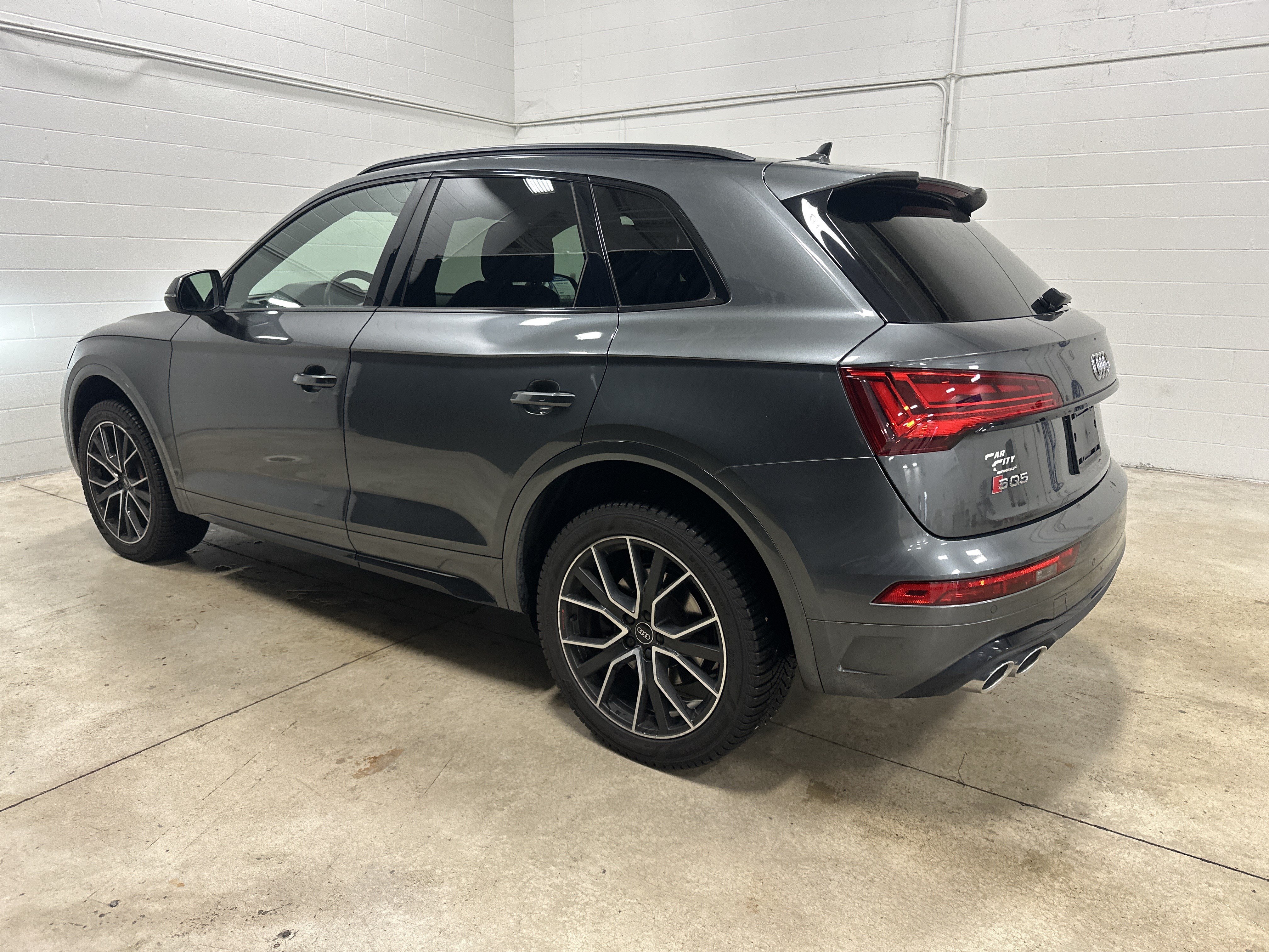 Used 2021 Audi SQ5 Premium Plus w/ Premium Plus Package AWD/4WD image 13