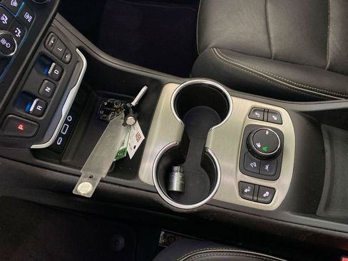 Used 2018 GMC Terrain Denali w/ Driver Alert Package II FWD image 30