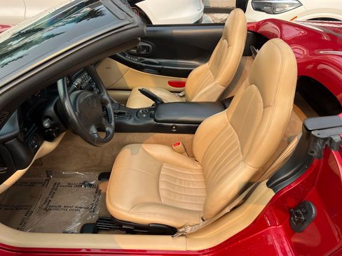 Used 1998 Chevrolet Corvette Convertible w/ Memory Pkg image 8