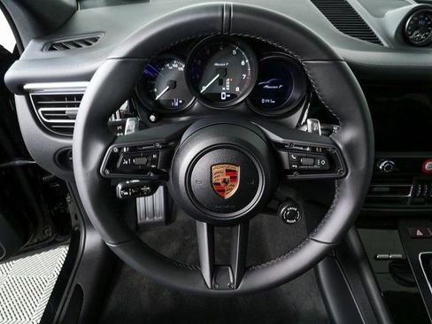 New 2026 Porsche Macan Turbo image 9