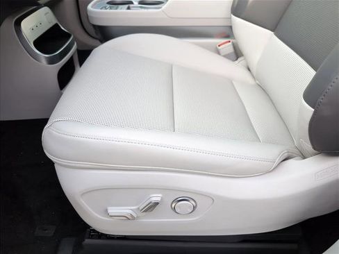 New 2026 Hyundai Ioniq 9 SEL image 4