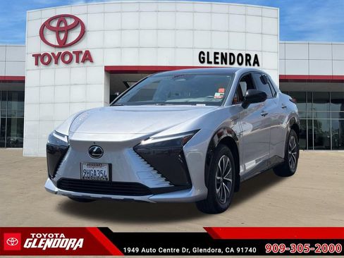 Used 2023 Lexus RZ 450e Premium w/ Technology Package AWD/4WD image 4