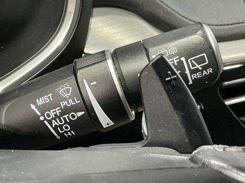 Used 2022 Acura MDX SH-AWD w/ Technology Package image 15