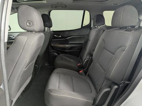 Used 2022 GMC Acadia SLE w/ GMC Pro Grade Package AWD/4WD image 16