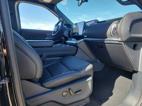 New 2026 Ford Expedition Tremor image 17