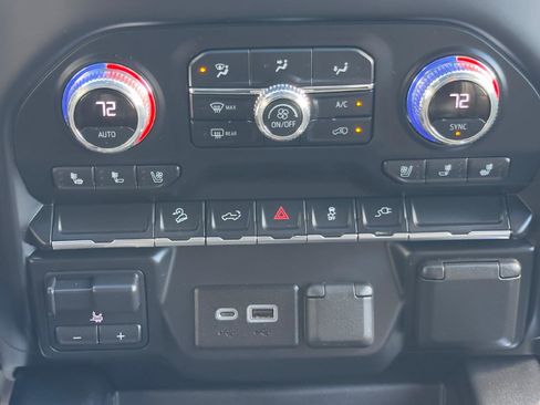 Used 2021 GMC Sierra 1500 AT4 image 17