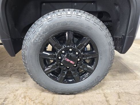 New 2026 GMC Sierra 2500 AT4 w/ AT4 Premium Plus Package AWD/4WD image 35