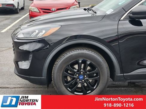 Used 2022 Ford Escape SE w/ Convenience Package image 9