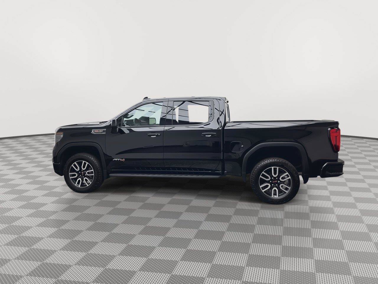 Certified 2025 GMC Sierra 1500 AT4 w/ Technology Package AWD/4WD image 44