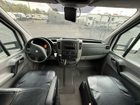 Used 2008 Dodge Sprinter 3500 image 11