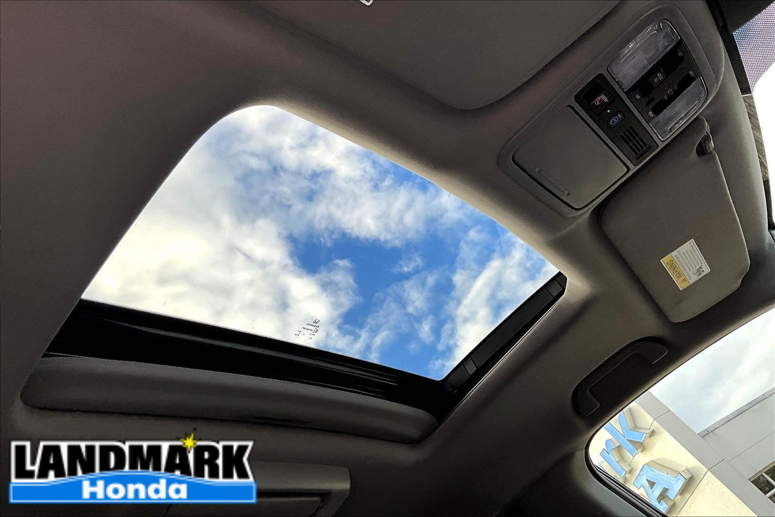 Used 2024 Honda Odyssey Touring image 17