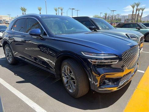 Used 2022 Genesis GV70 2.5T w/ Advanced Package AWD/4WD image 3