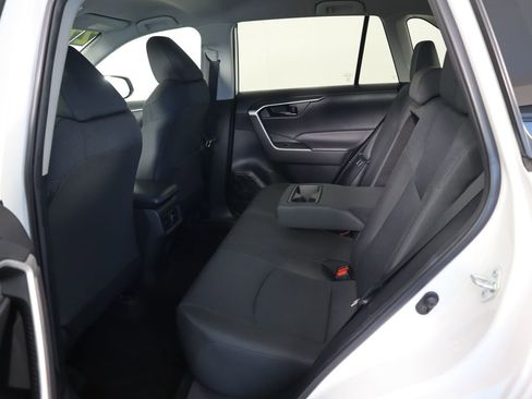 Used 2023 Toyota RAV4 LE image 21