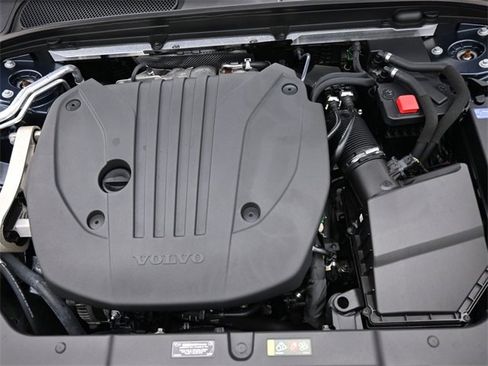 Used 2022 Volvo S60 B5 Momentum w/ Premium Package image 34