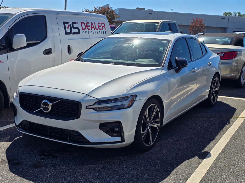 Used 2024 Volvo S60 B5 Core AWD/4WD image 2