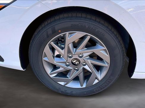 New 2026 Hyundai Elantra Blue image 13