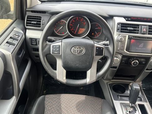 Used 2013 Toyota 4Runner SR5 w/ Convenience Pkg image 4