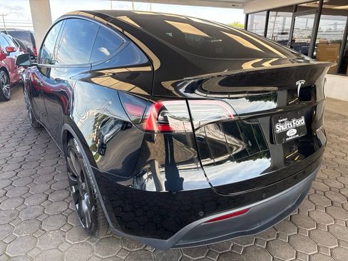 Used 2021 Tesla Model Y Performance AWD/4WD image 8