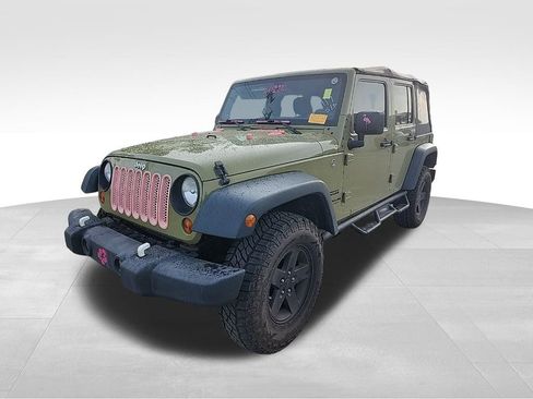 Used 2013 Jeep Wrangler Unlimited Sport image 4
